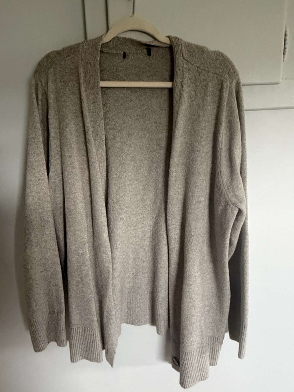 Cozy Open-Front Women's Cardigan Sweater - Light Gray